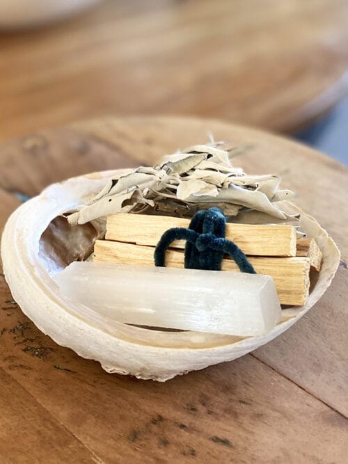 seleniet in abaloneschelp palo santo salie