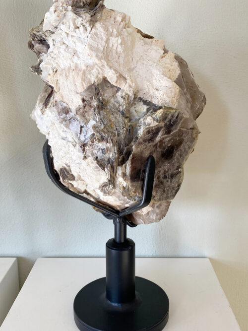 Elestial Quartz met Mica op standaard