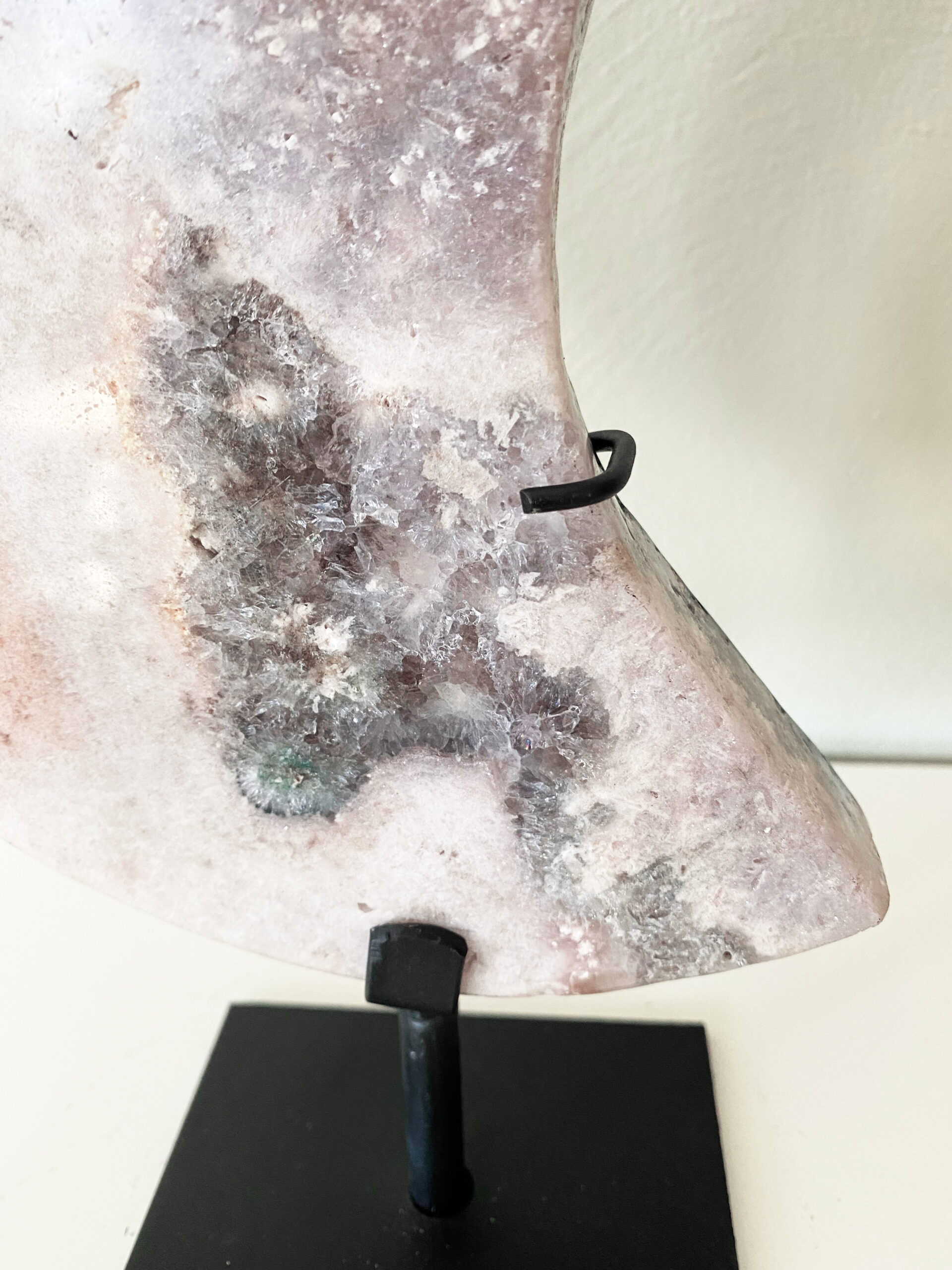 Roze amethist maan op standaard nr2