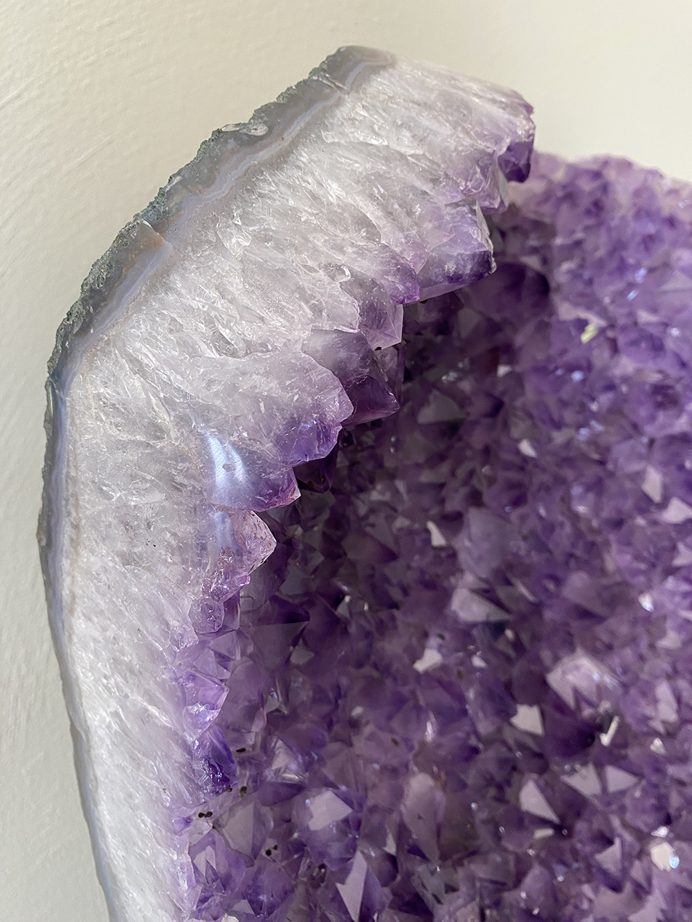 Amethist op standaard