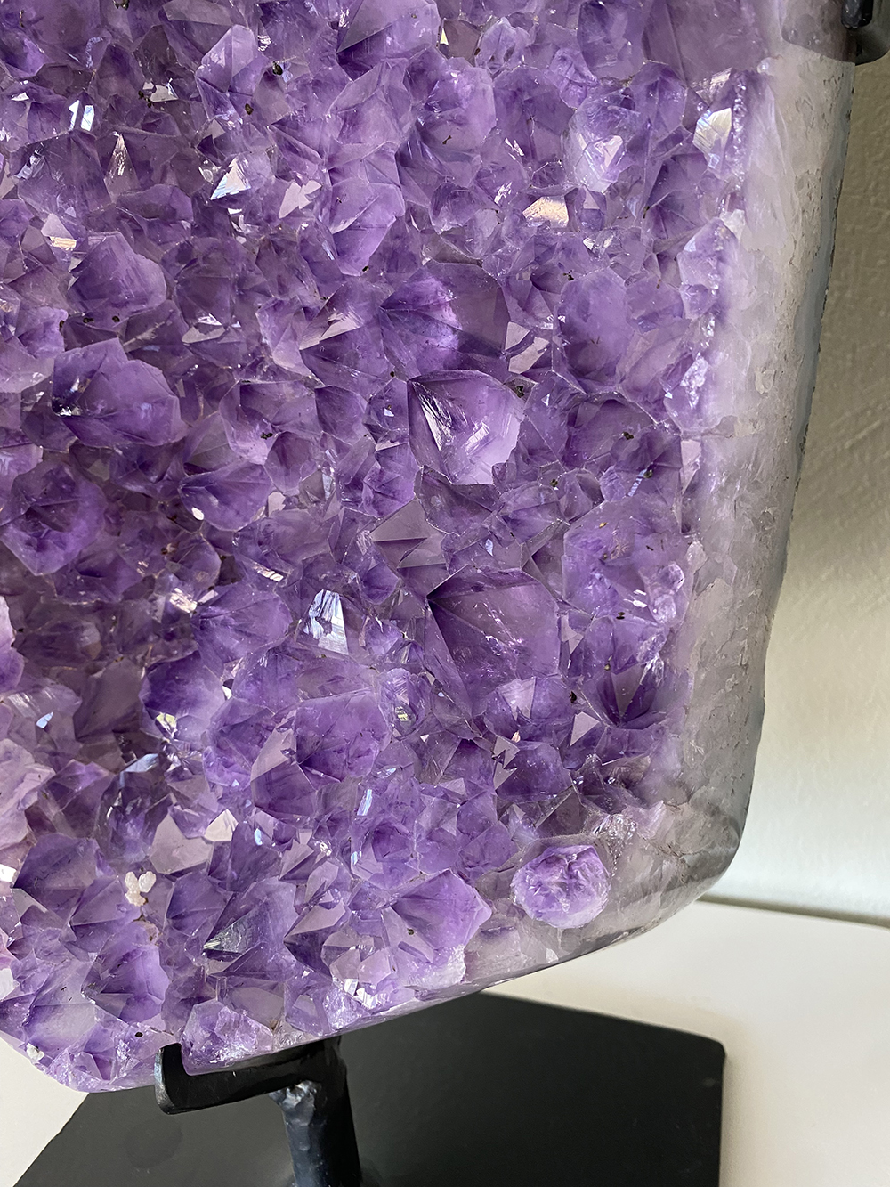 Amethist op standaard