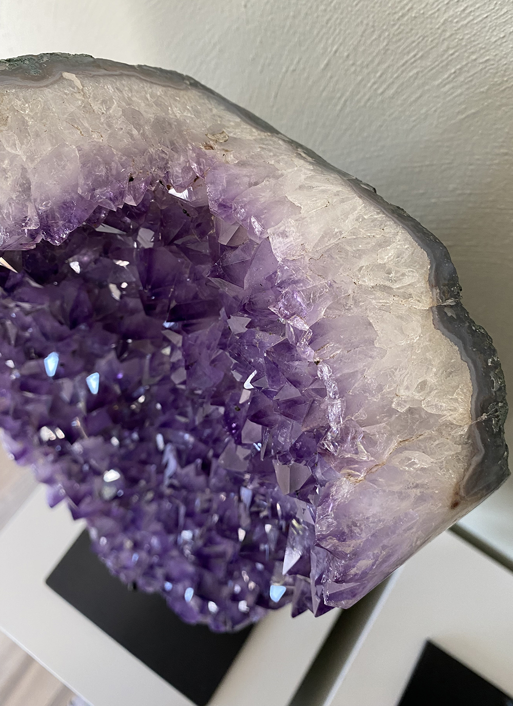 Amethist op standaard