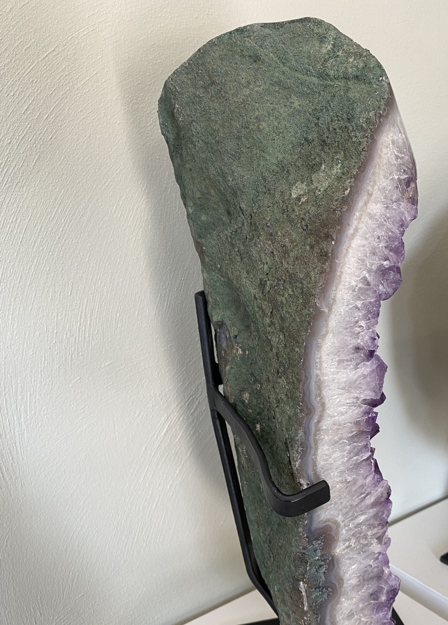 Amethist op standaard