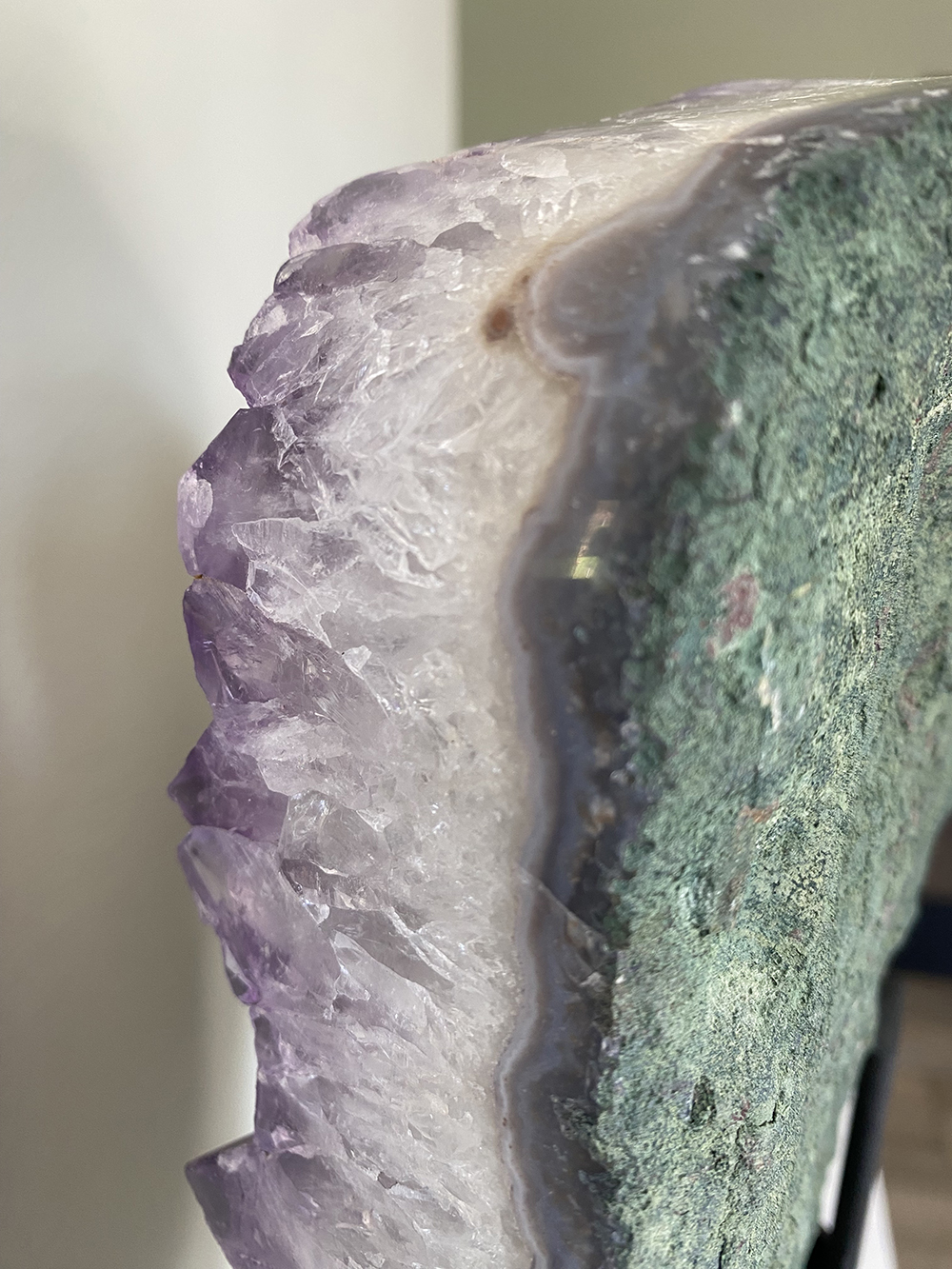 Amethist op standaard