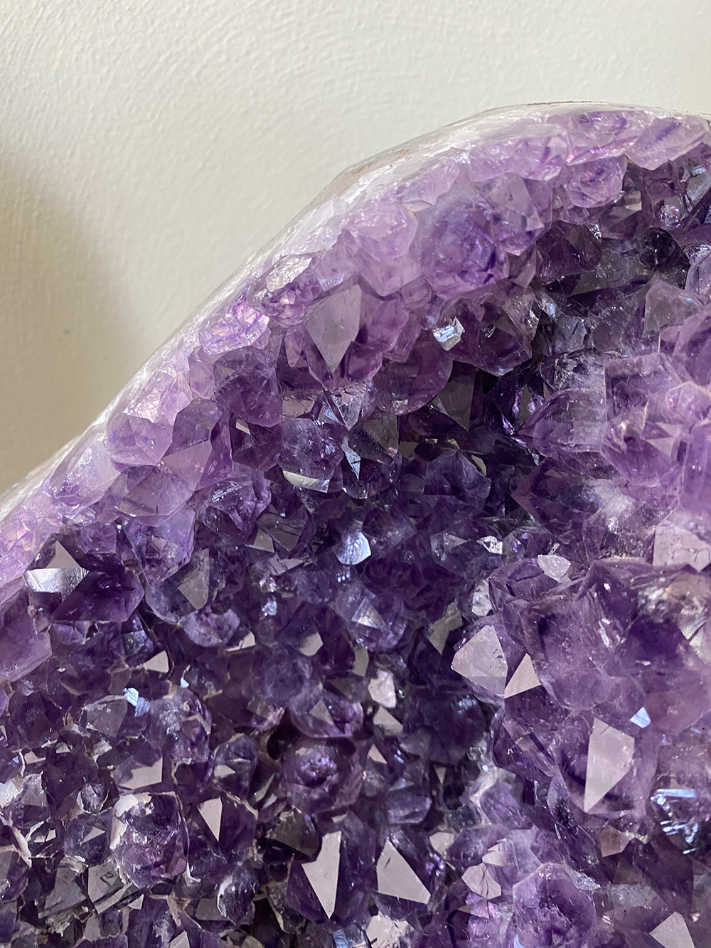 Amethist op standaard