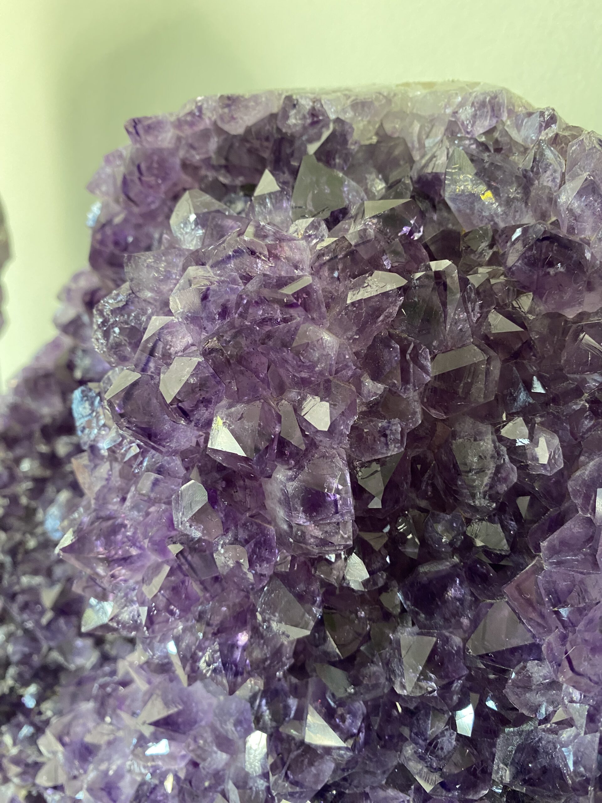 Amethist op standaard