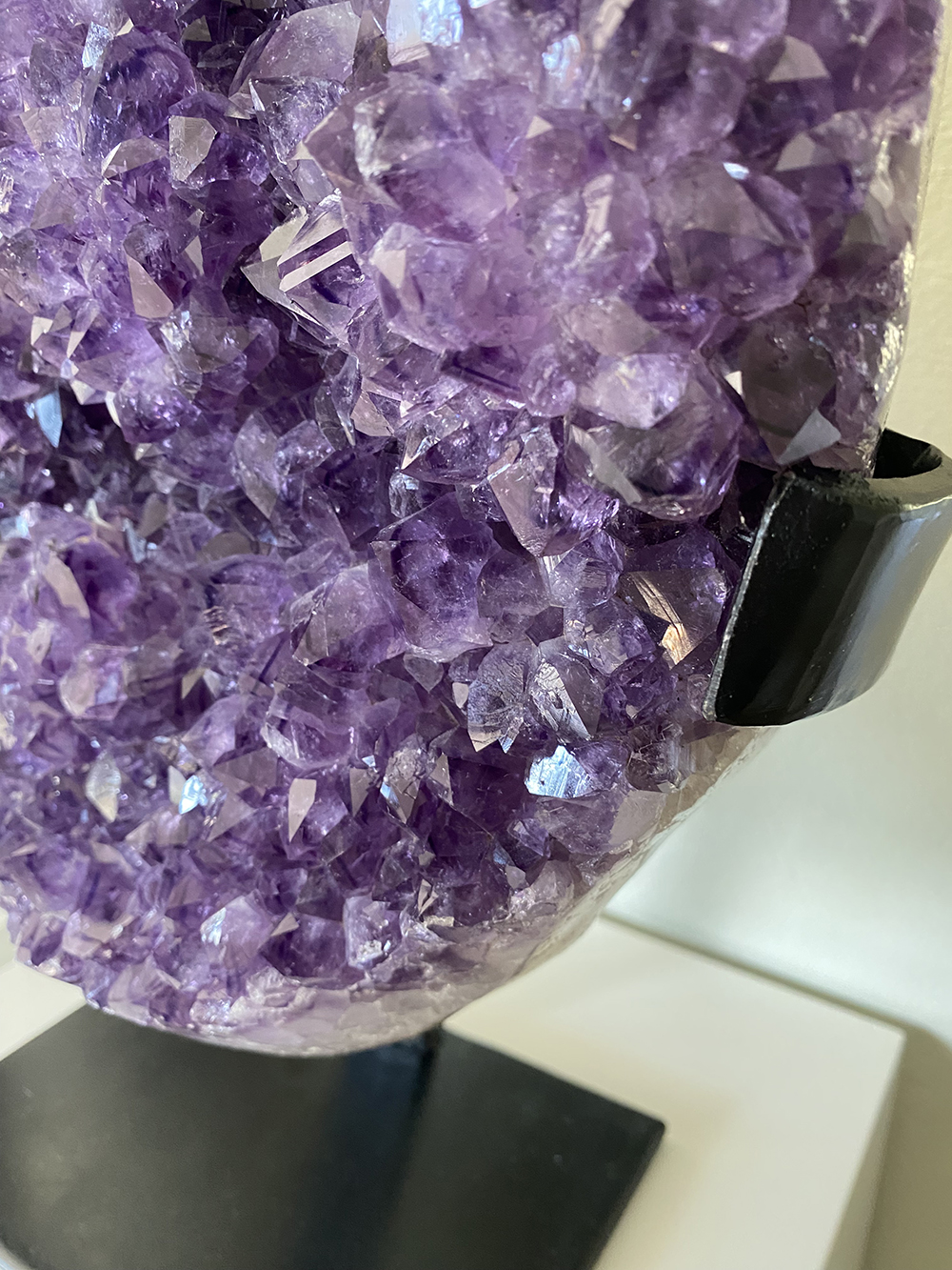 Amethist op standaard