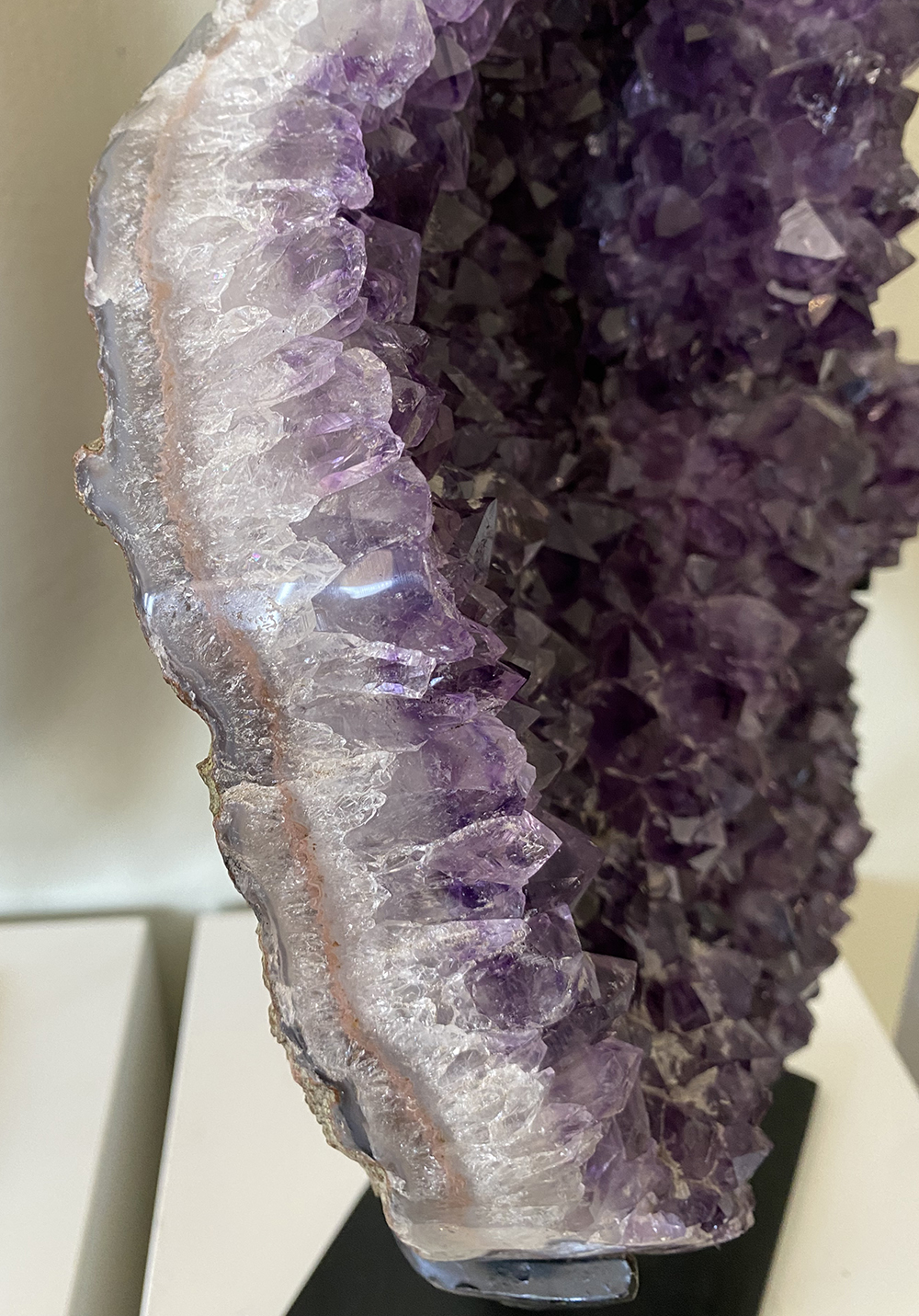 Amethist op standaard