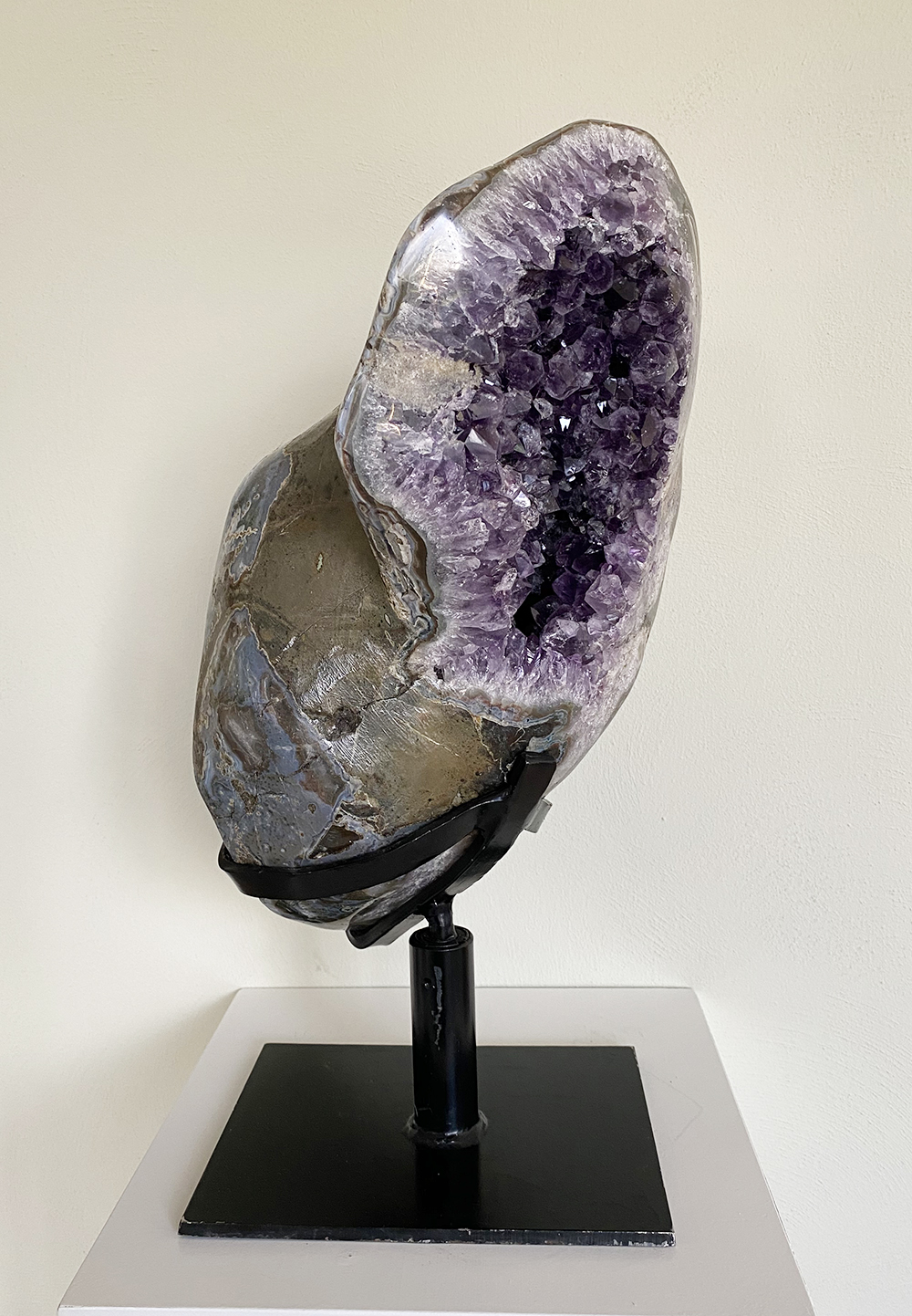 Amethist op standaard