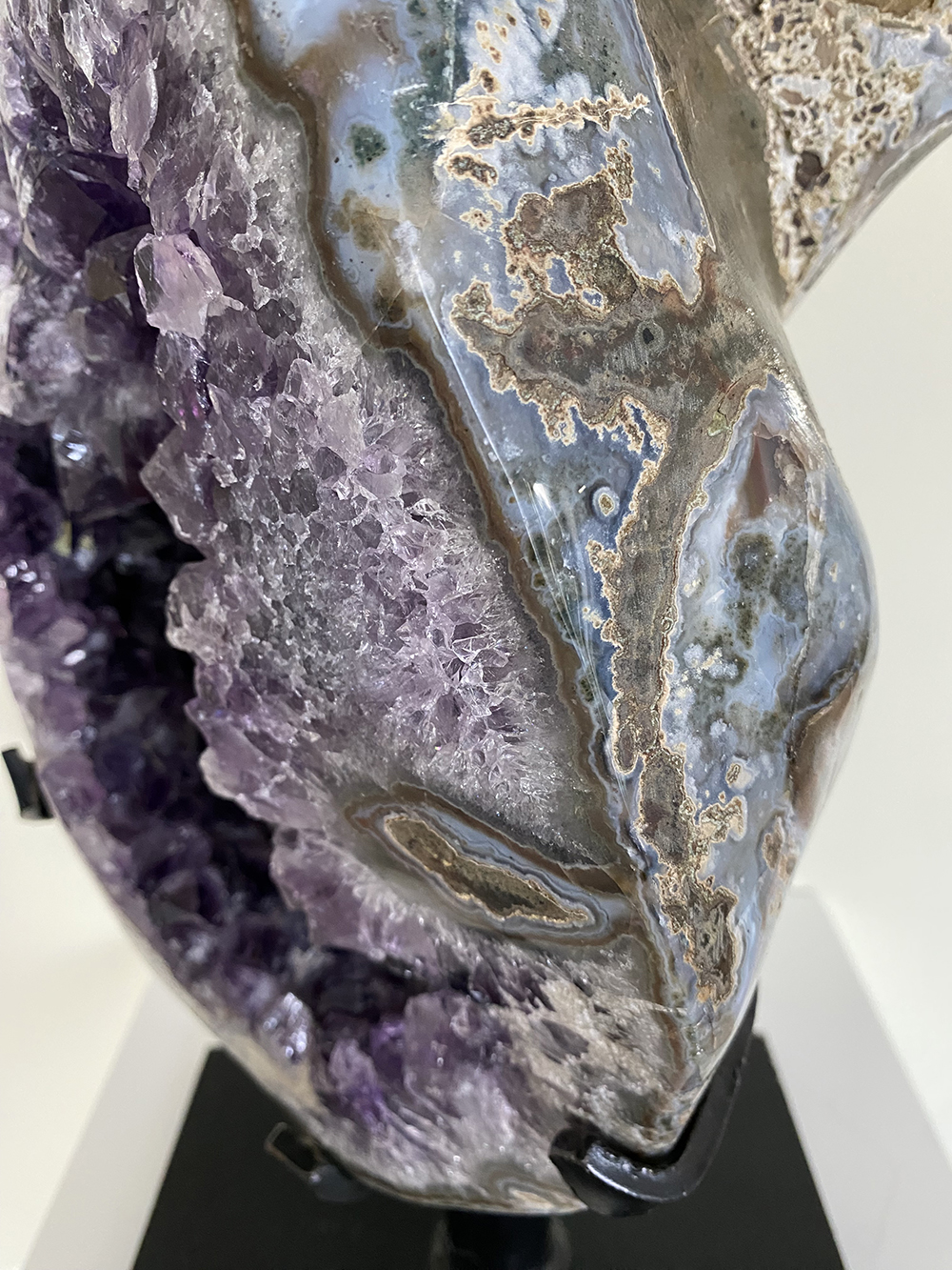 Amethist op standaard