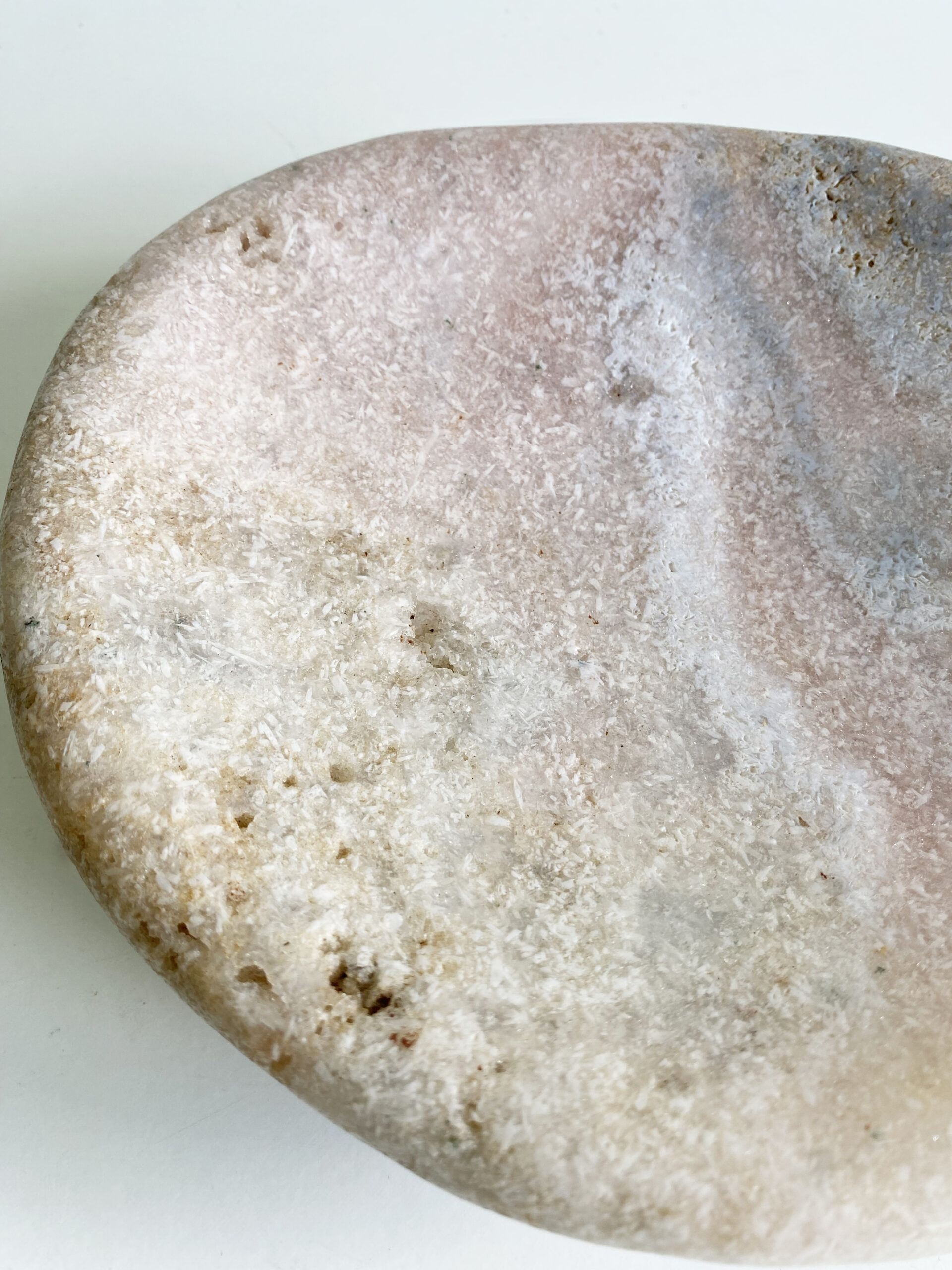 Roze amethist schaal